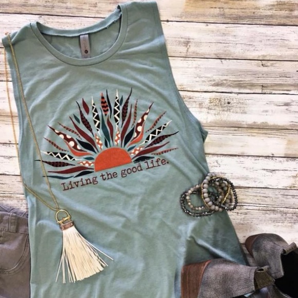 SALE -NWT Boutique Sleeveless Tee - Picture 1 of 3
